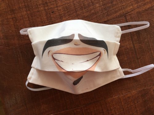 masque de protection sanitaire sourire